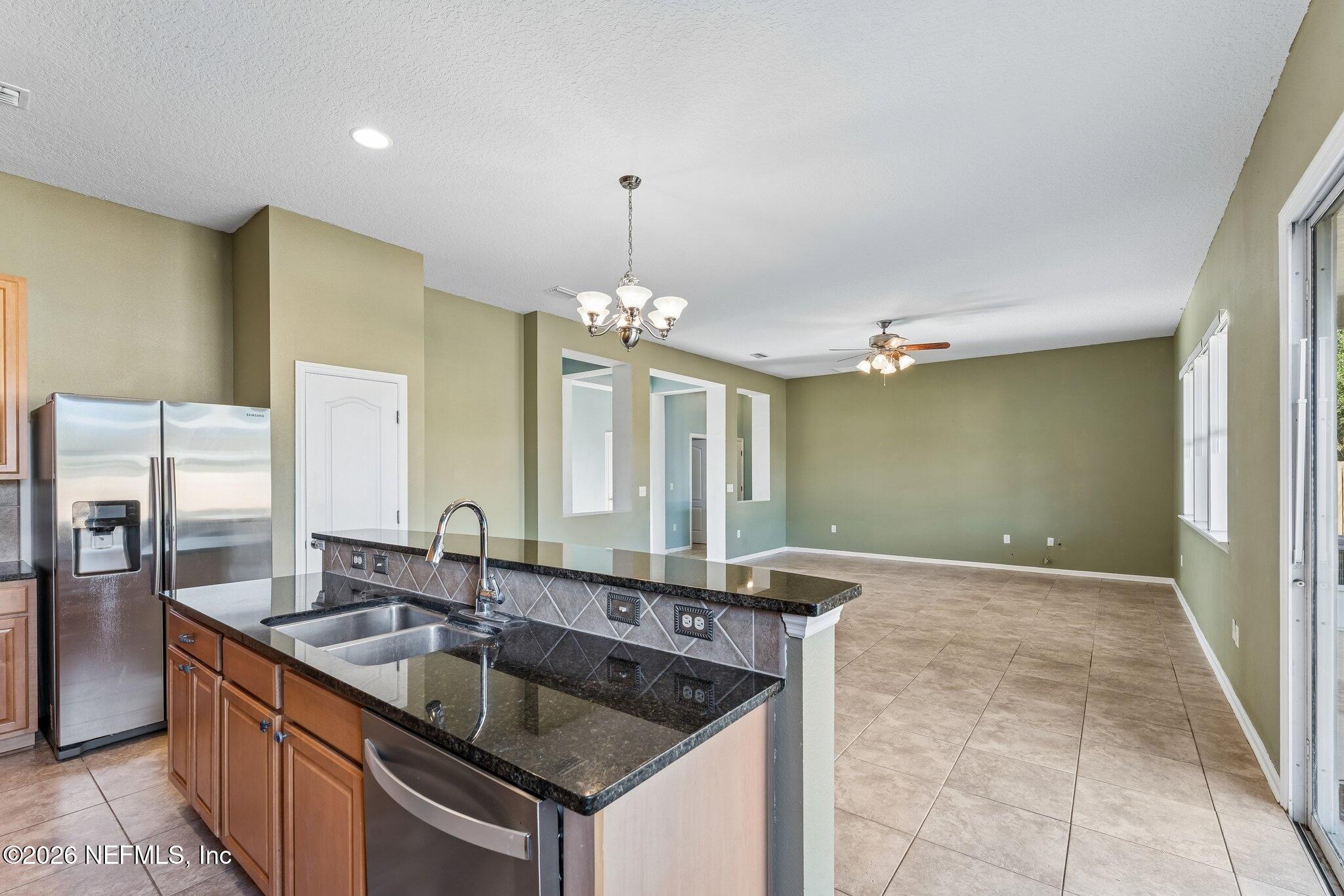 971 Morning Light Road Jacksonville, FL 32218 - Photo 13 of 38 KItchen:Living...2