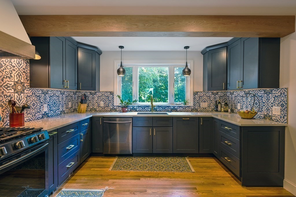 32 Boulevard Road Dedham, MA 02026 - Photo 4 of 40 Gallery Image 4