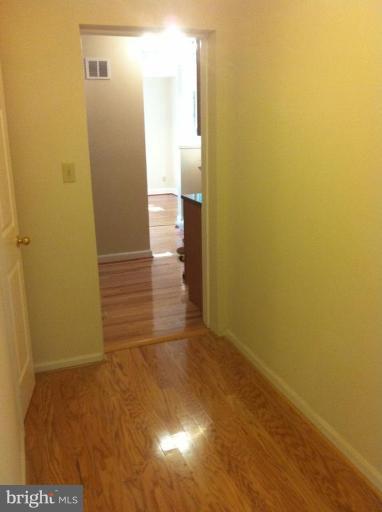 3142 Cofer Road Falls Church, VA 22042 - Photo 11 of 17 Hallway