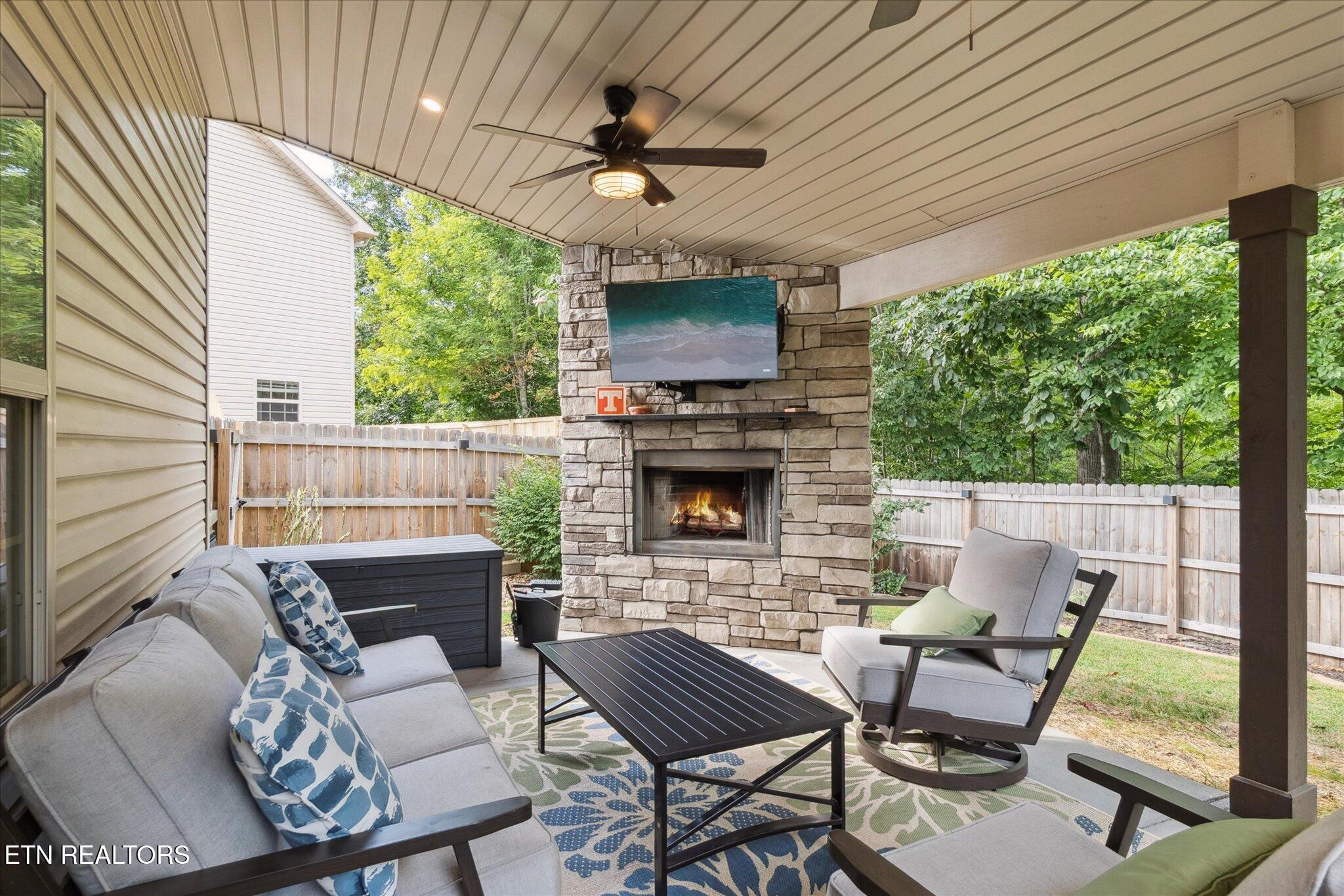 11606 Edison Road Knoxville, TN 37932 - Photo 2 of 23 03-DSC06095