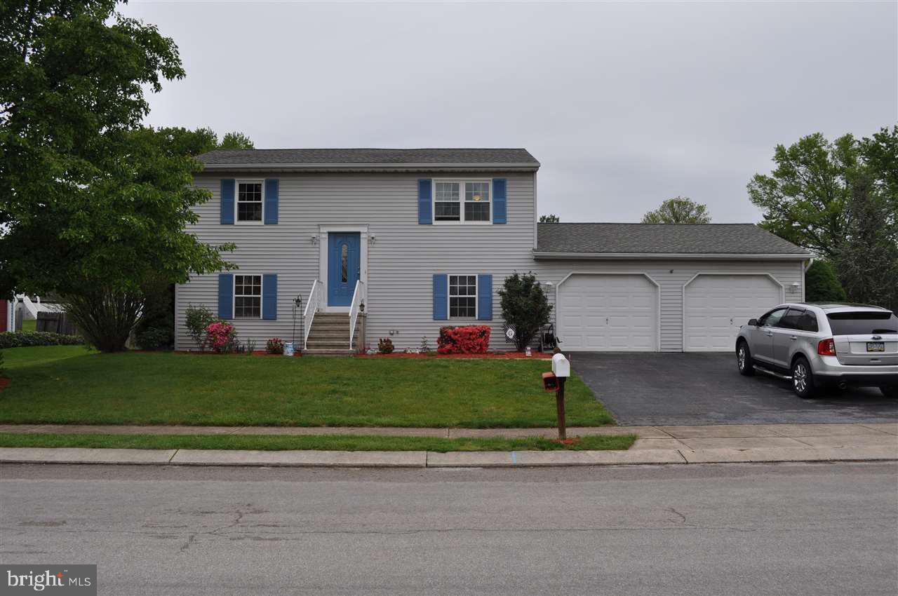2421 Heather Road York, PA 17408 - Photo 1 of 30 Gallery Image 1