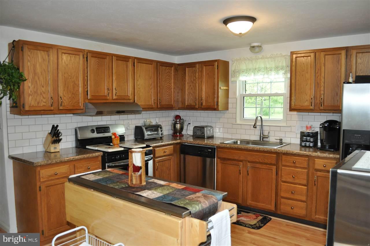 2421 Heather Road York, PA 17408 - Photo 13 of 30 Gallery Image 13