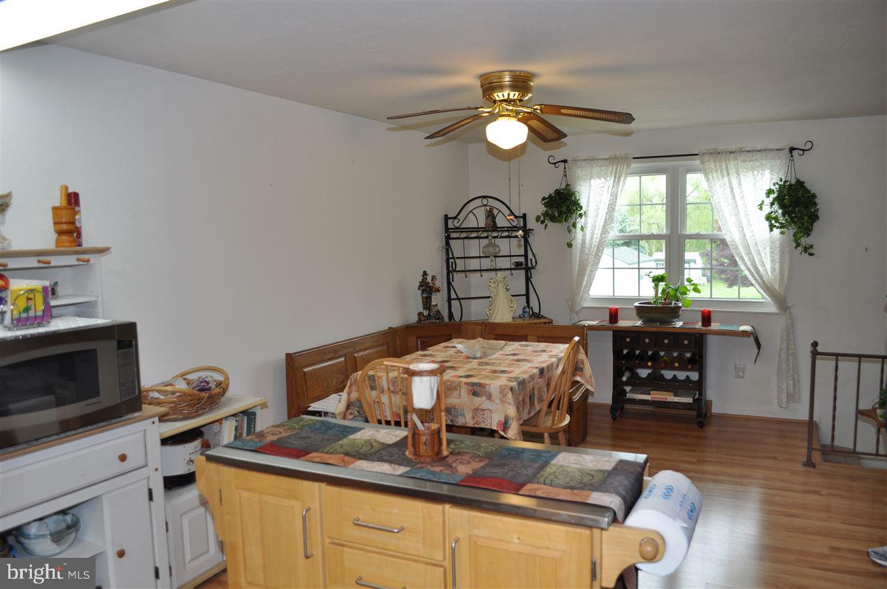 2421 Heather Road York, PA 17408 - Photo 14 of 30 Gallery Image 14