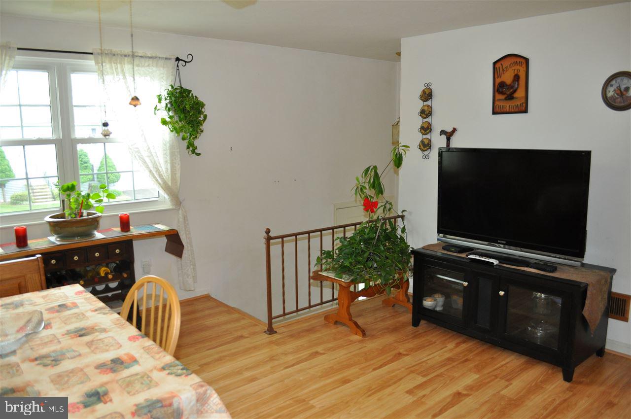 2421 Heather Road York, PA 17408 - Photo 15 of 30 Gallery Image 15