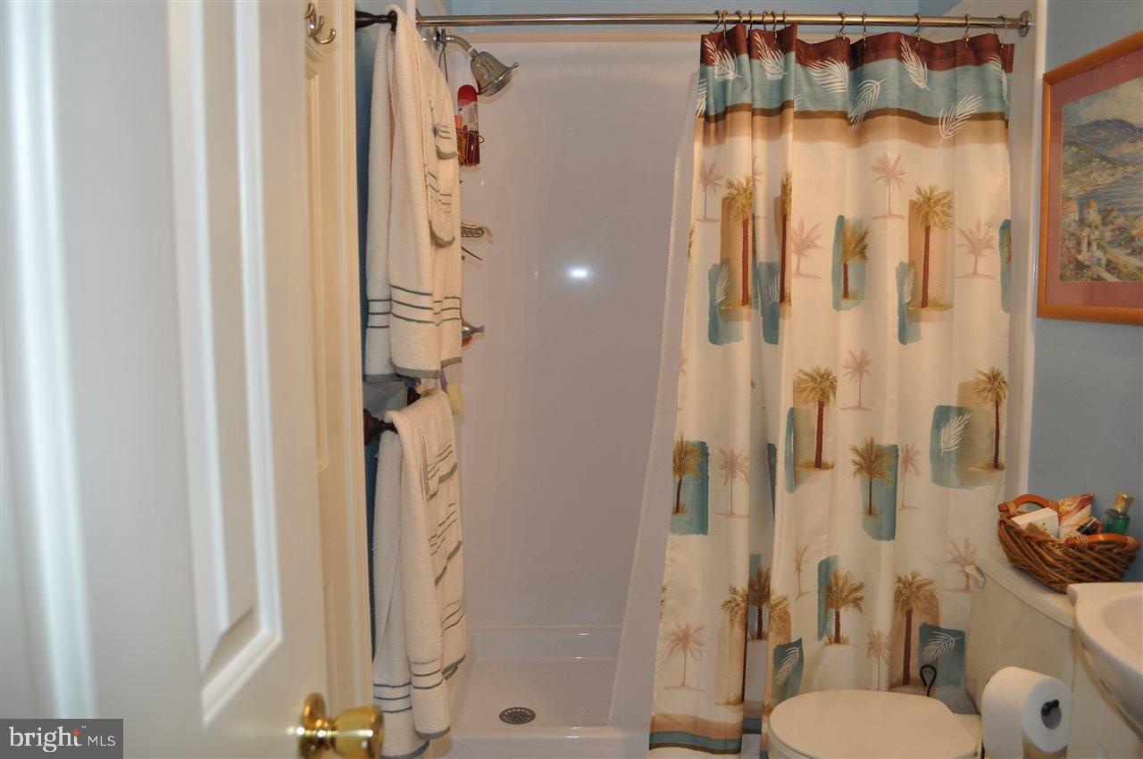 2421 Heather Road York, PA 17408 - Photo 8 of 30 Gallery Image 8