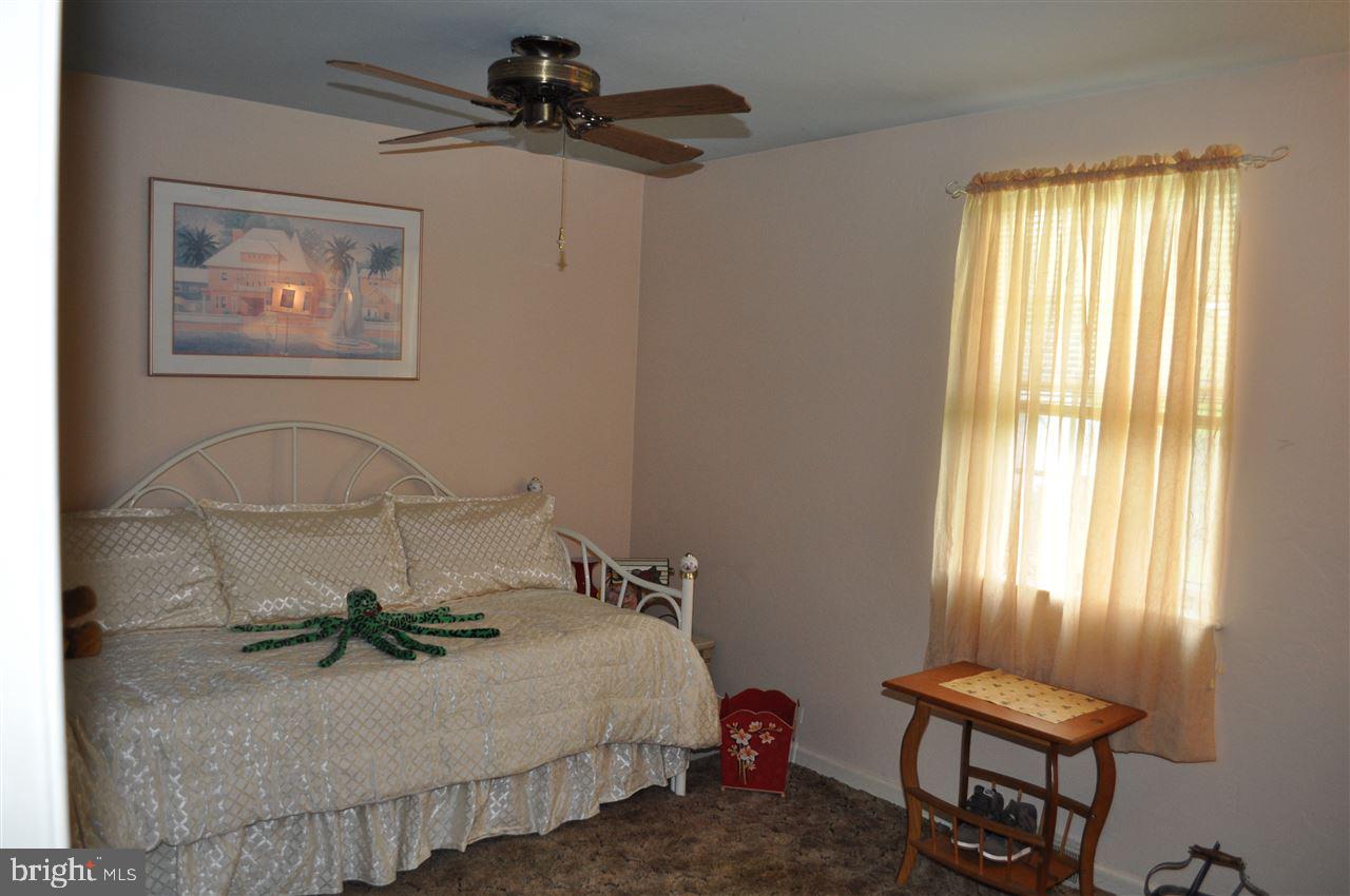 2421 Heather Road York, PA 17408 - Photo 9 of 30 Gallery Image 9