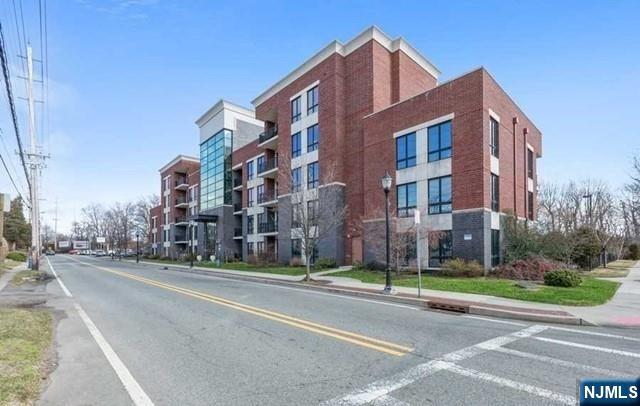17 Meadow Road, Unit 302 Rutherford, NJ 07070 - Photo 19 of 21
