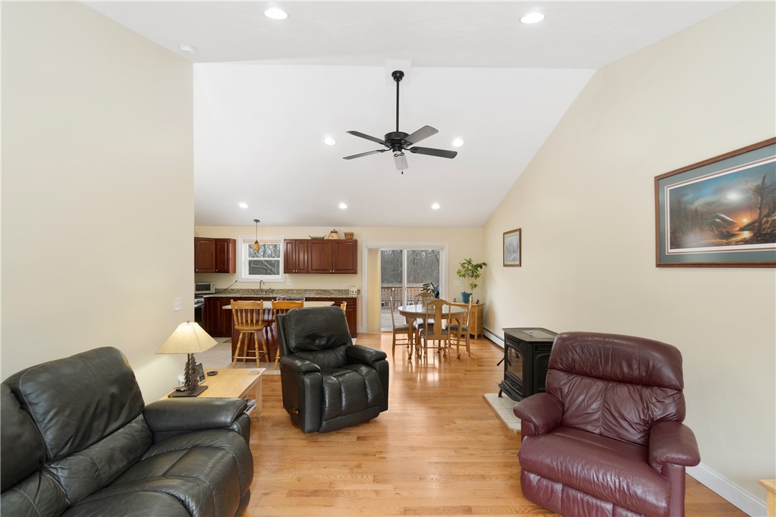 248 North Road Hopkinton, RI 02833 - Photo 7 of 28