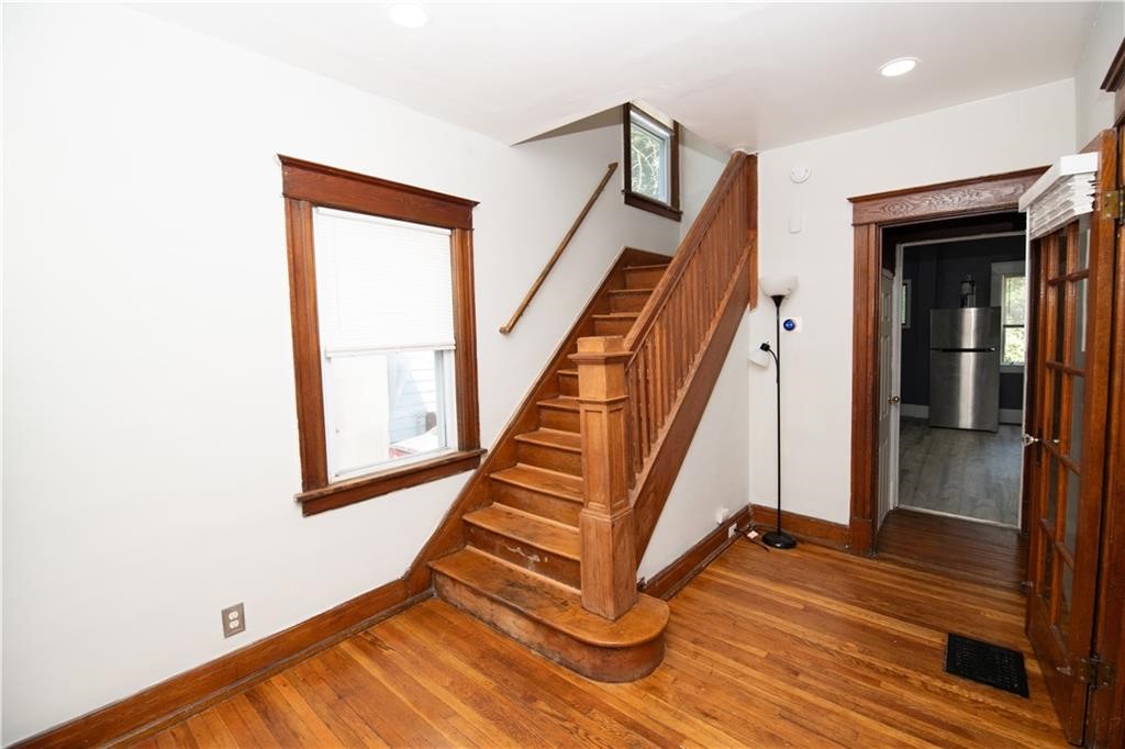 84 Ellicott Street Rochester, NY 14619 - Photo 7 of 41