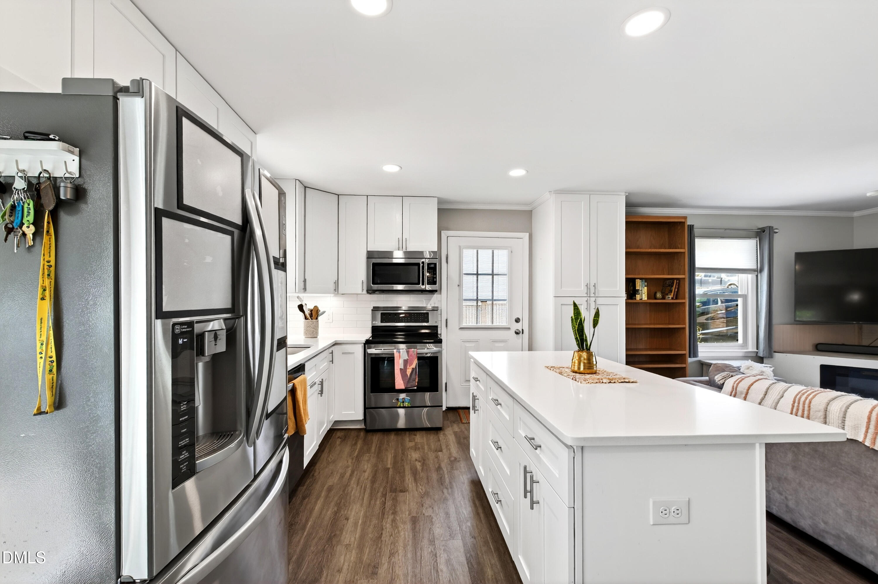 Clean White Kitchen always in style