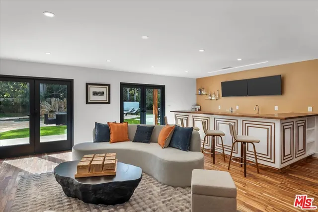 $6,388,000 | 1325 Vía Gabriel, Palos Verdes Estates, CA 90274