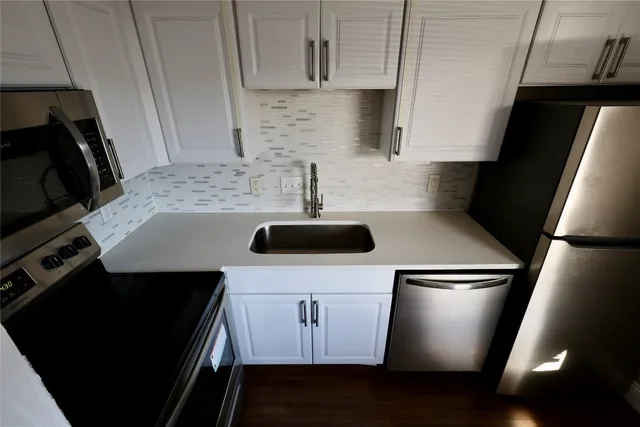 $900 | 1840 Burton Drive, Unit 120, Austin, TX 78741