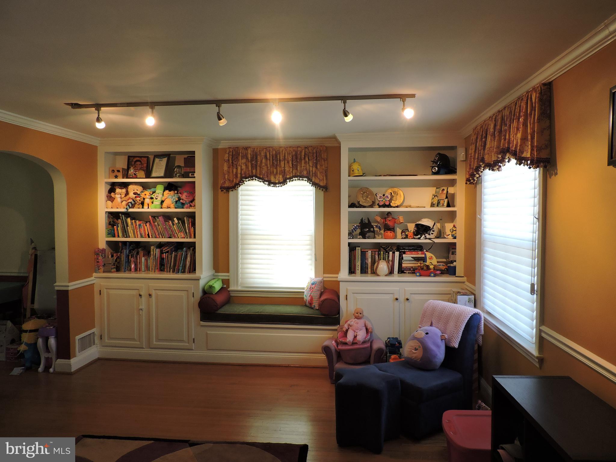 17 Curtis Road Springfield, PA 19064 - Photo 3 of 21