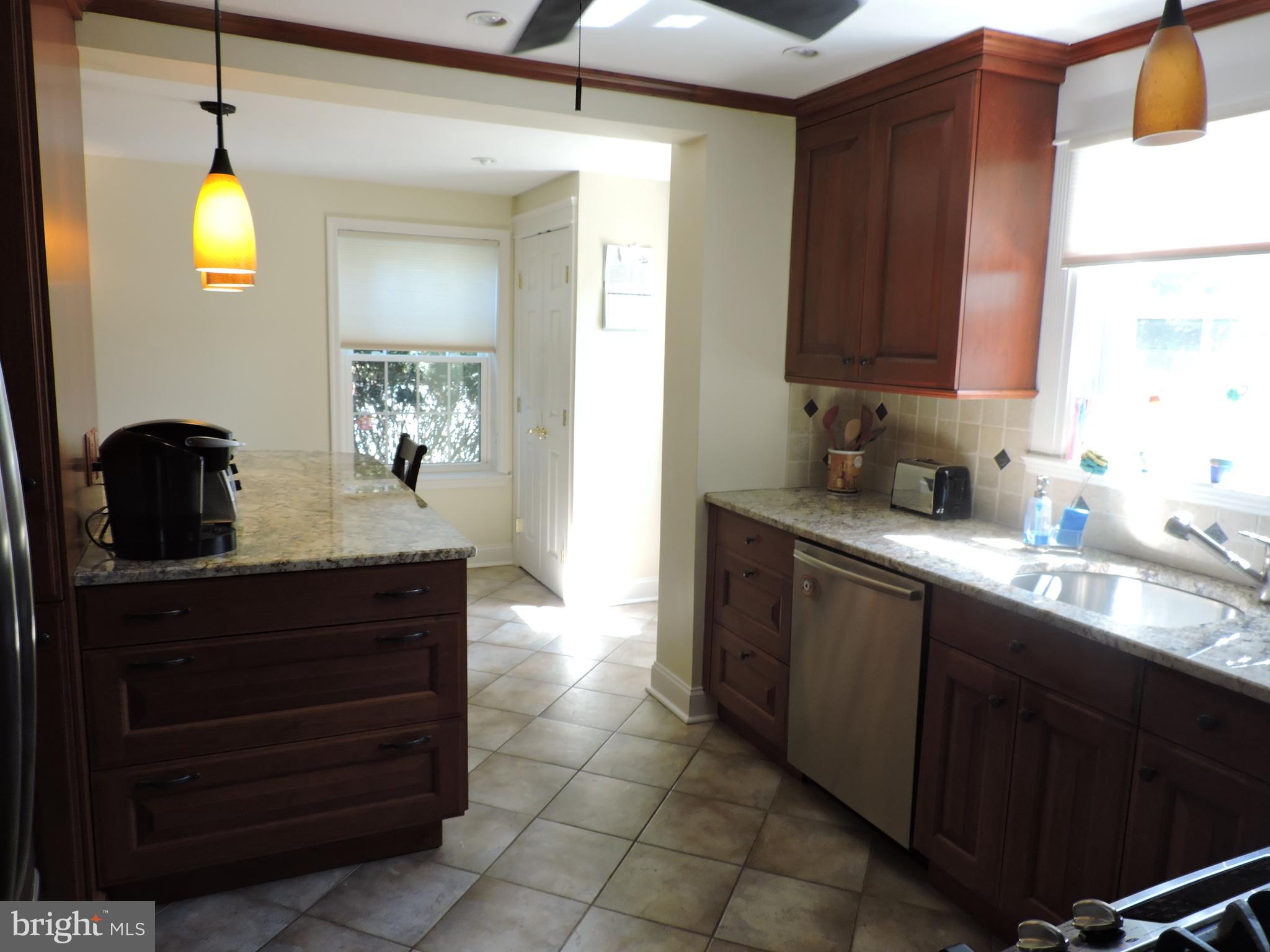 17 Curtis Road Springfield, PA 19064 - Photo 5 of 21