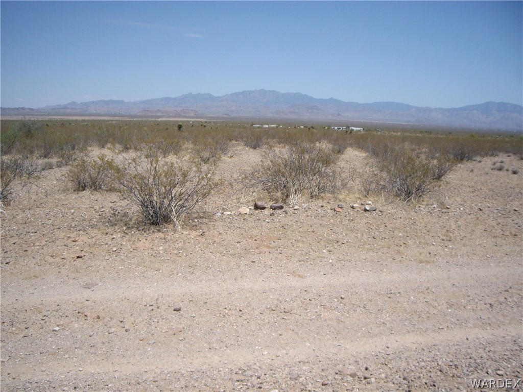 4820 Epidote Road Golden Valley, AZ 86413 - Photo 5 of 5 a view of lake with mountain