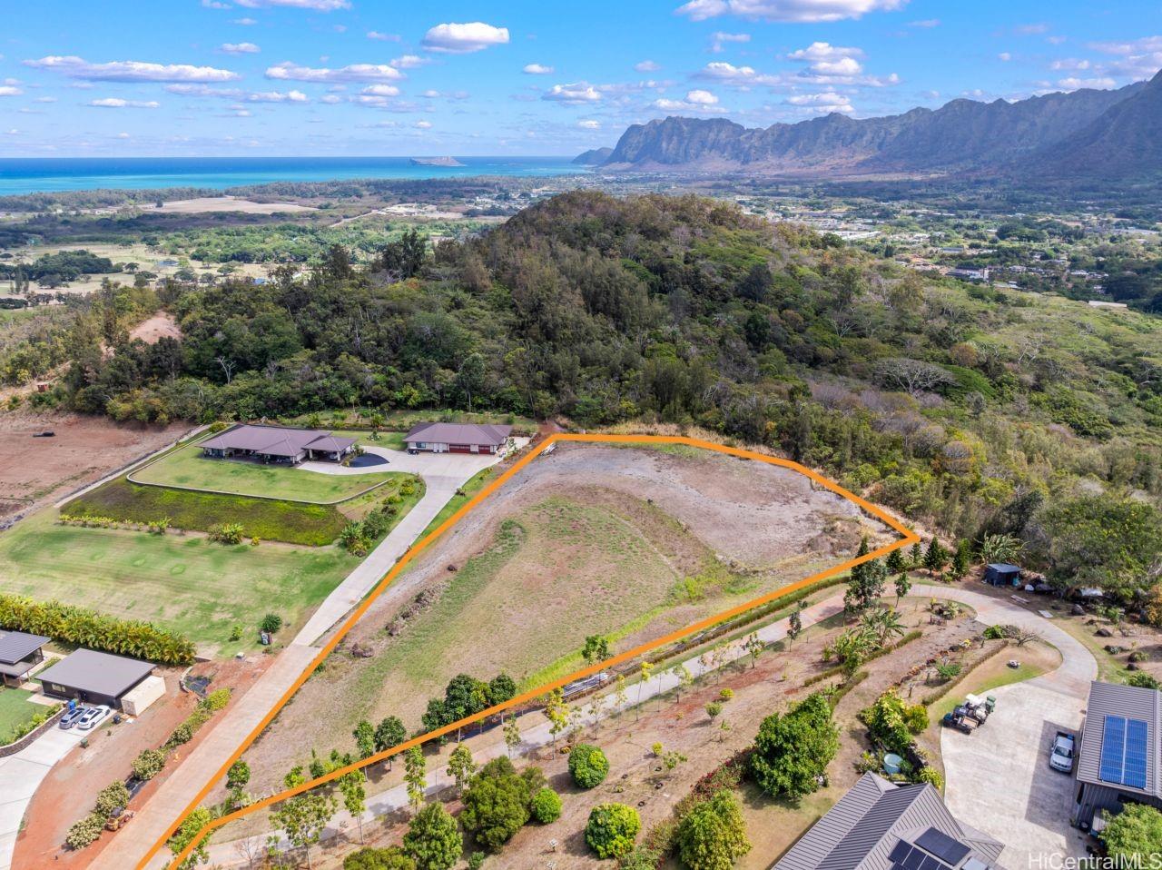 42-100 Old Kalanianaole Road, Unit 8 Kailua, HI 96734 - Photo 5 of 10 a view of a tennis court