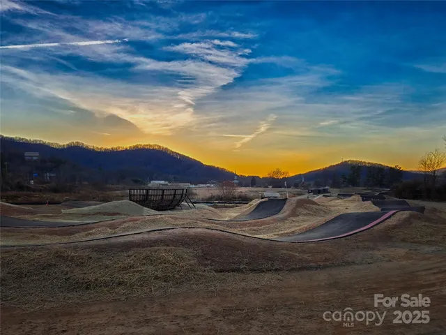 $319,000 | 126 Fountain Way, Swannanoa, NC 28778