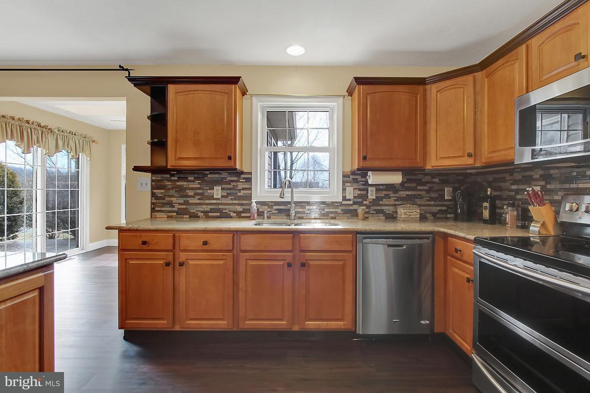 1741 Sorrel Ridge Road New Freedom, PA 17349 - Photo 5 of 39