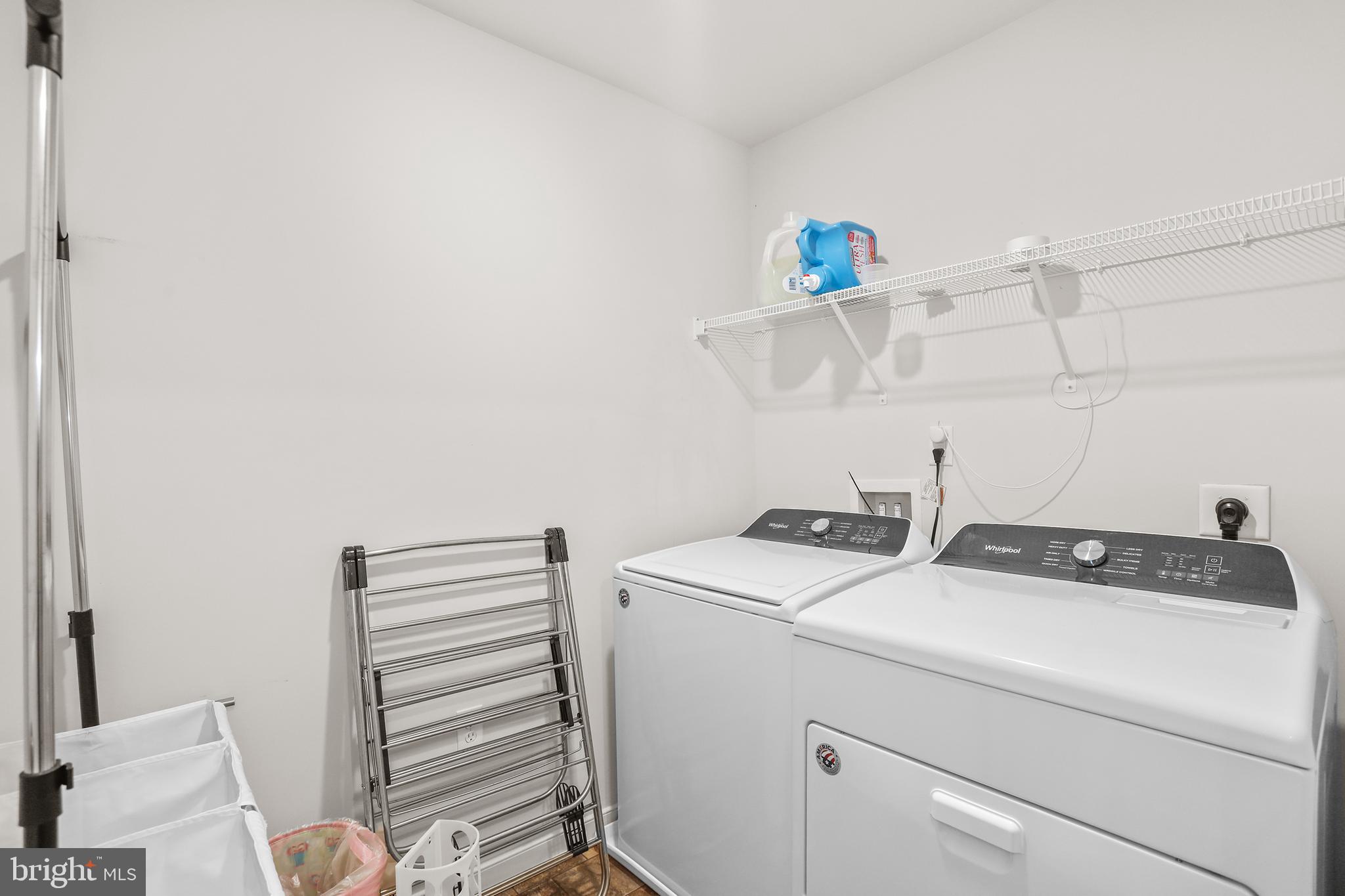 662 North Glebe Road Montross, VA 22520 - Photo 21 of 34 a utility room with dryer and washer