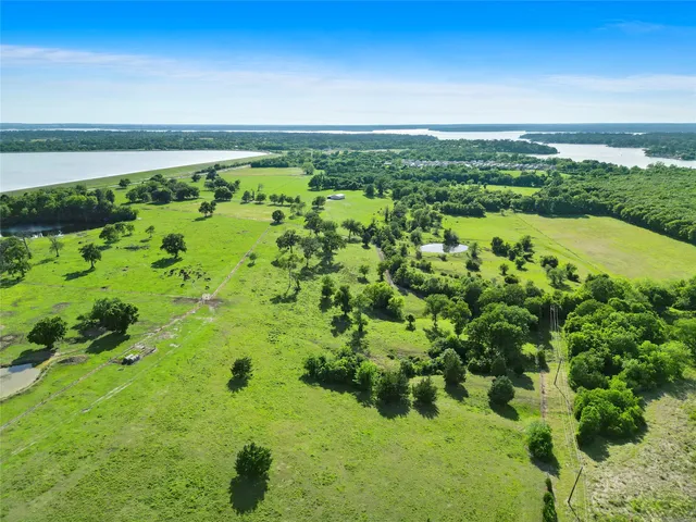 $5,000,000 | 11250 Longstreet Road, Willis, TX 77318