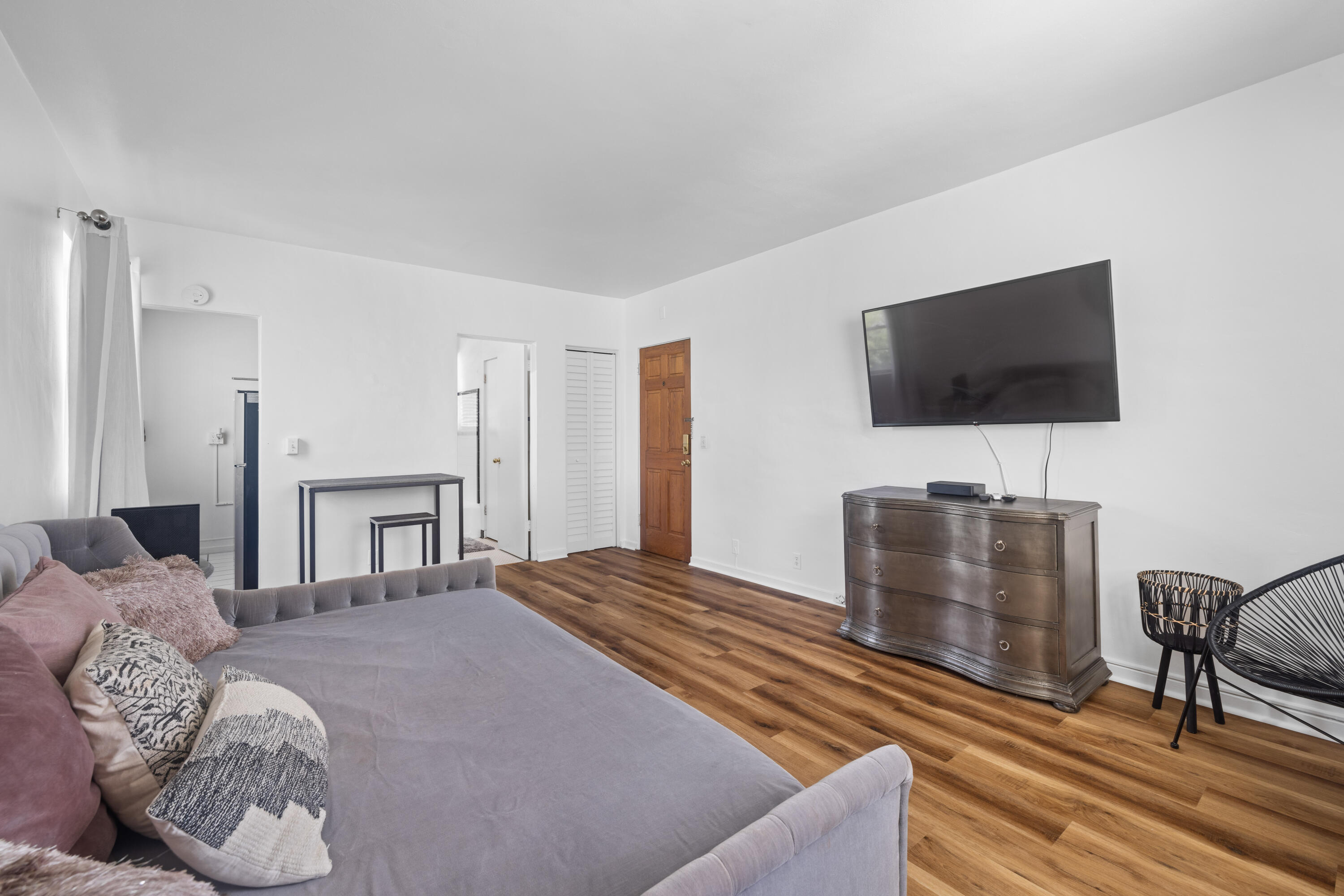 172 North County Road, Unit 4 Palm Beach, FL 33480 - Photo 2 of 26 6B0A3214