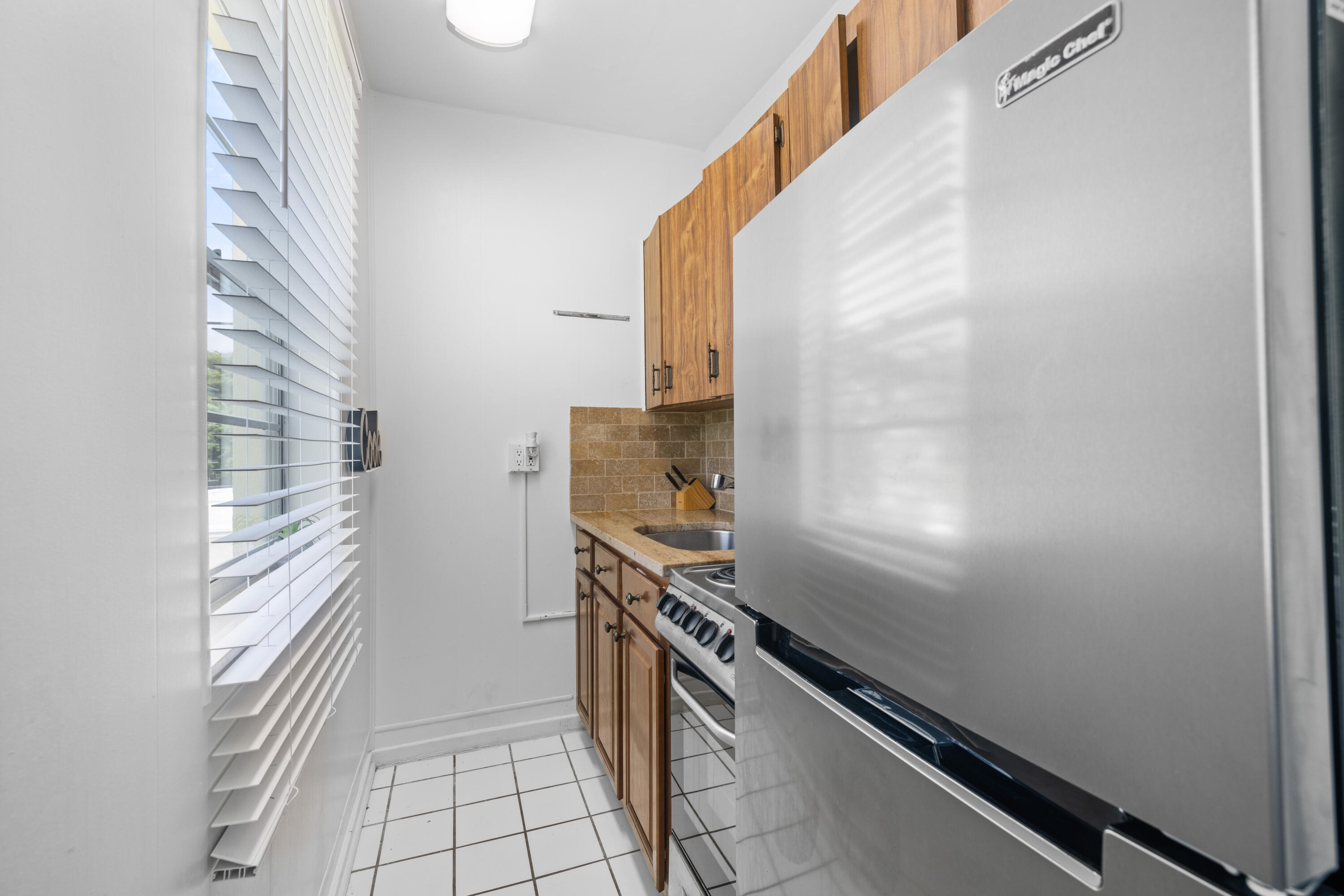 172 North County Road, Unit 4 Palm Beach, FL 33480 - Photo 5 of 26 6B0A3220