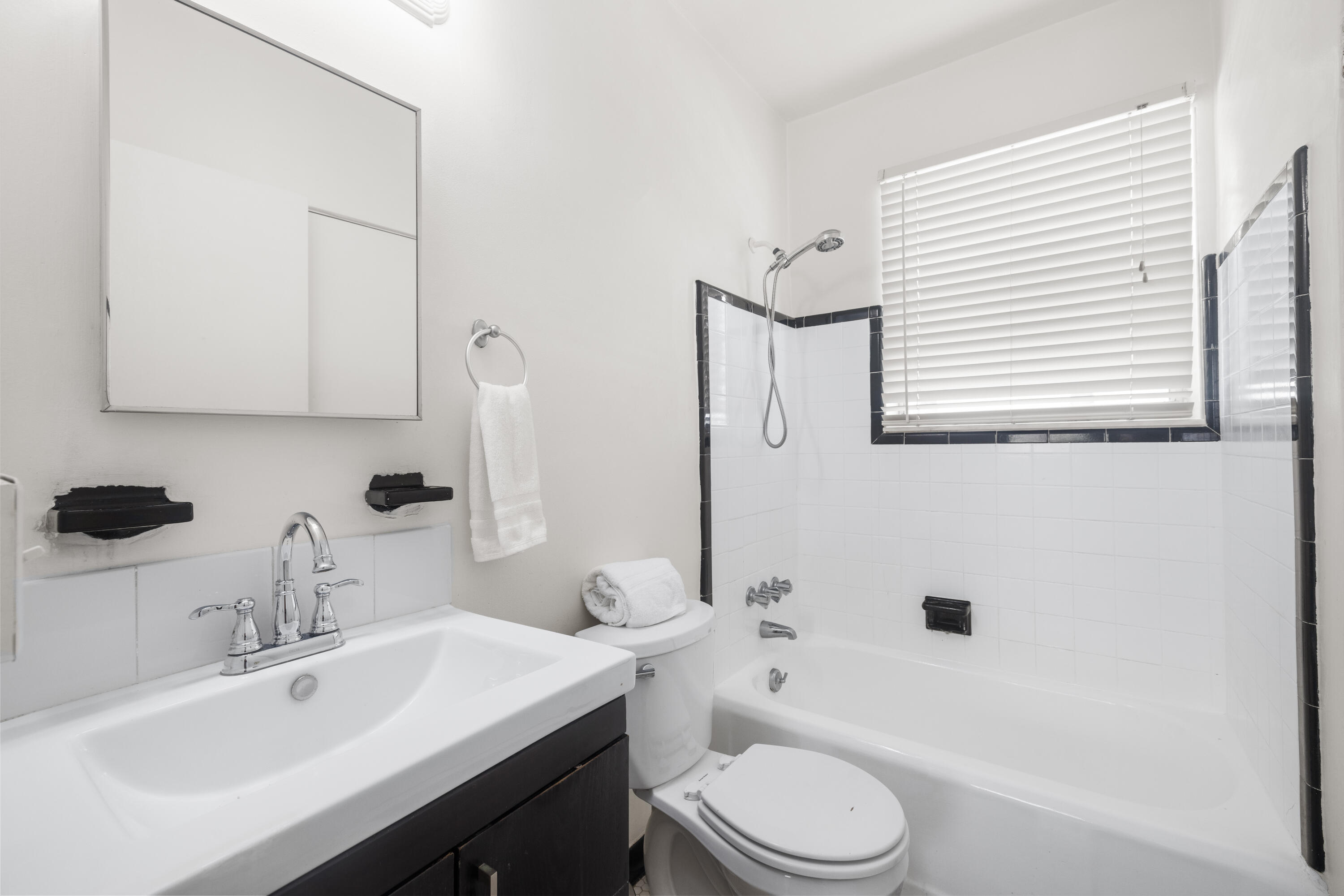 172 North County Road, Unit 4 Palm Beach, FL 33480 - Photo 6 of 26 6B0A3229