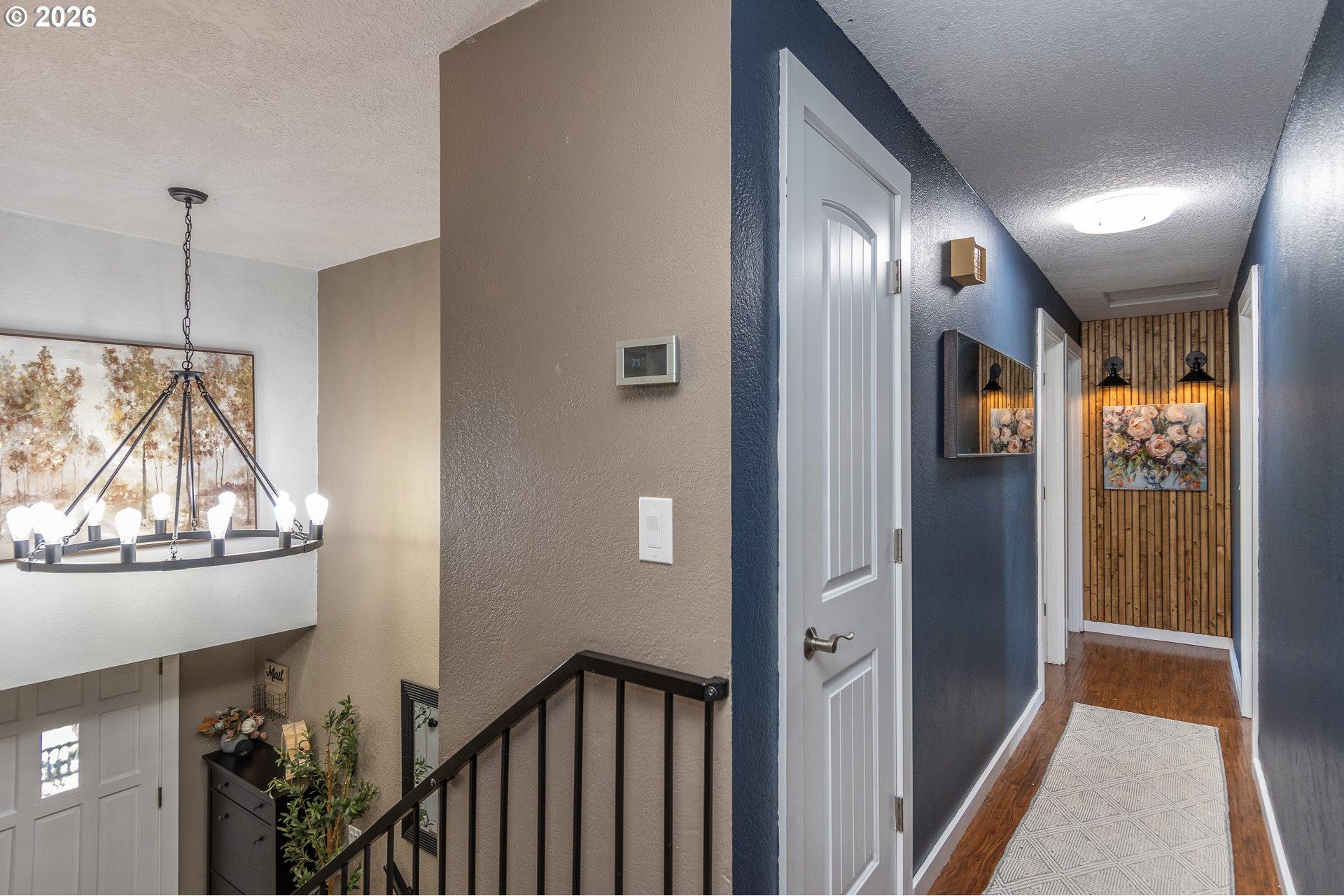 2150 Del Rio Road Roseburg, OR 97471 - Photo 14 of 48 Hallway