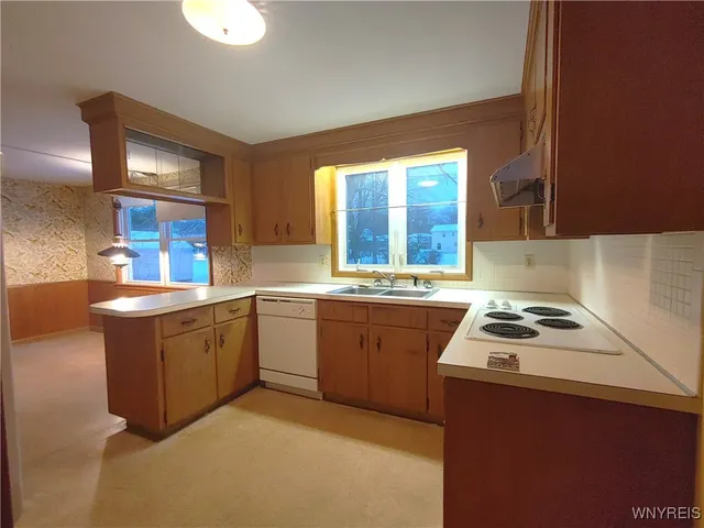 $295,000 | 4750 Schurr Road, Clarence, NY 14031