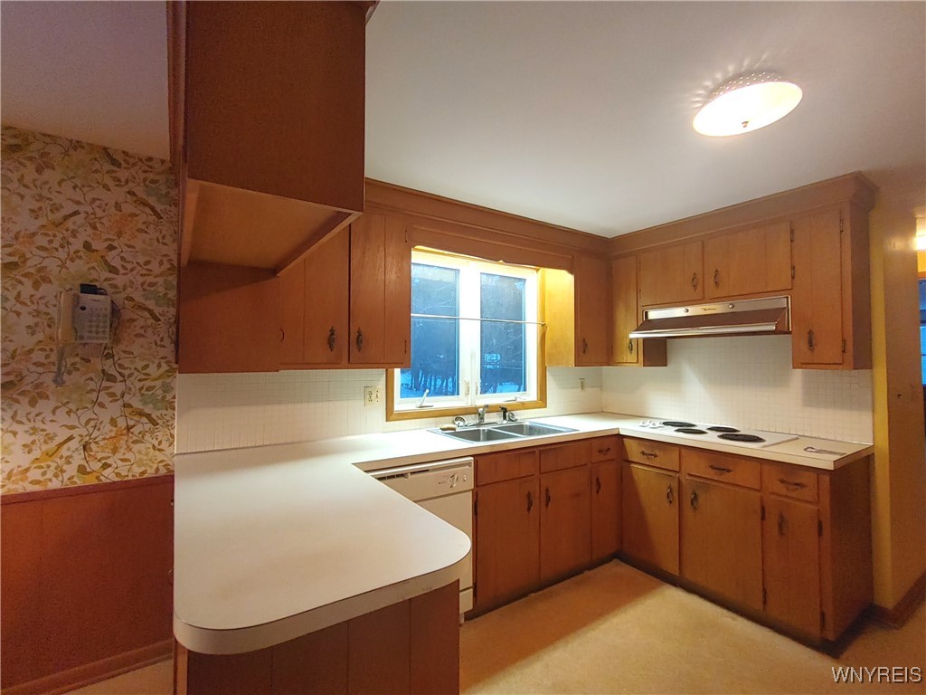 4750 Schurr Road Clarence, NY 14031 - Photo 15 of 36