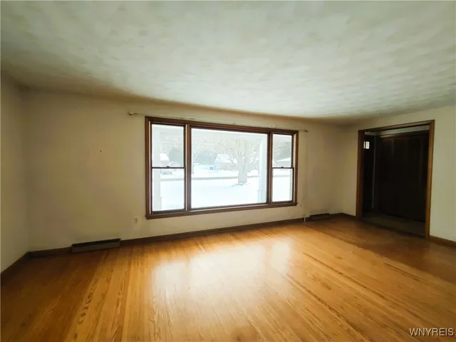 $295,000 | 4750 Schurr Road, Clarence, NY 14031