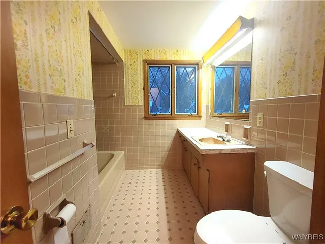 $295,000 | 4750 Schurr Road, Clarence, NY 14031