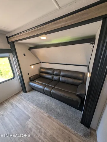 $393,500 | 143 Elk Ridge Lane, Newcomb, TN 37819