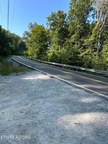 $393,500 | 143 Elk Ridge Lane, Newcomb, TN 37819