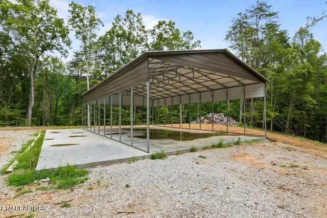 $393,500 | 143 Elk Ridge Lane, Newcomb, TN 37819