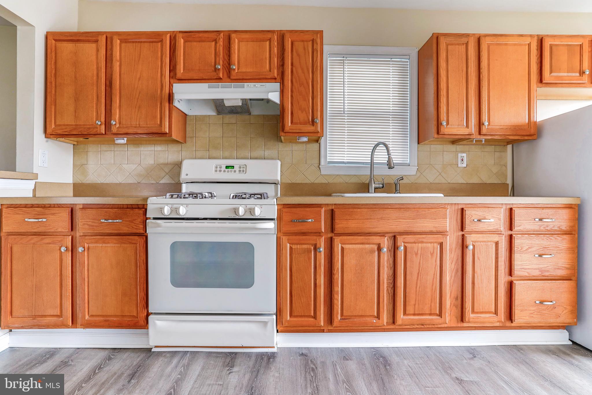 8 Creek Road Brooklawn, NJ 08030 - Photo 15 of 50