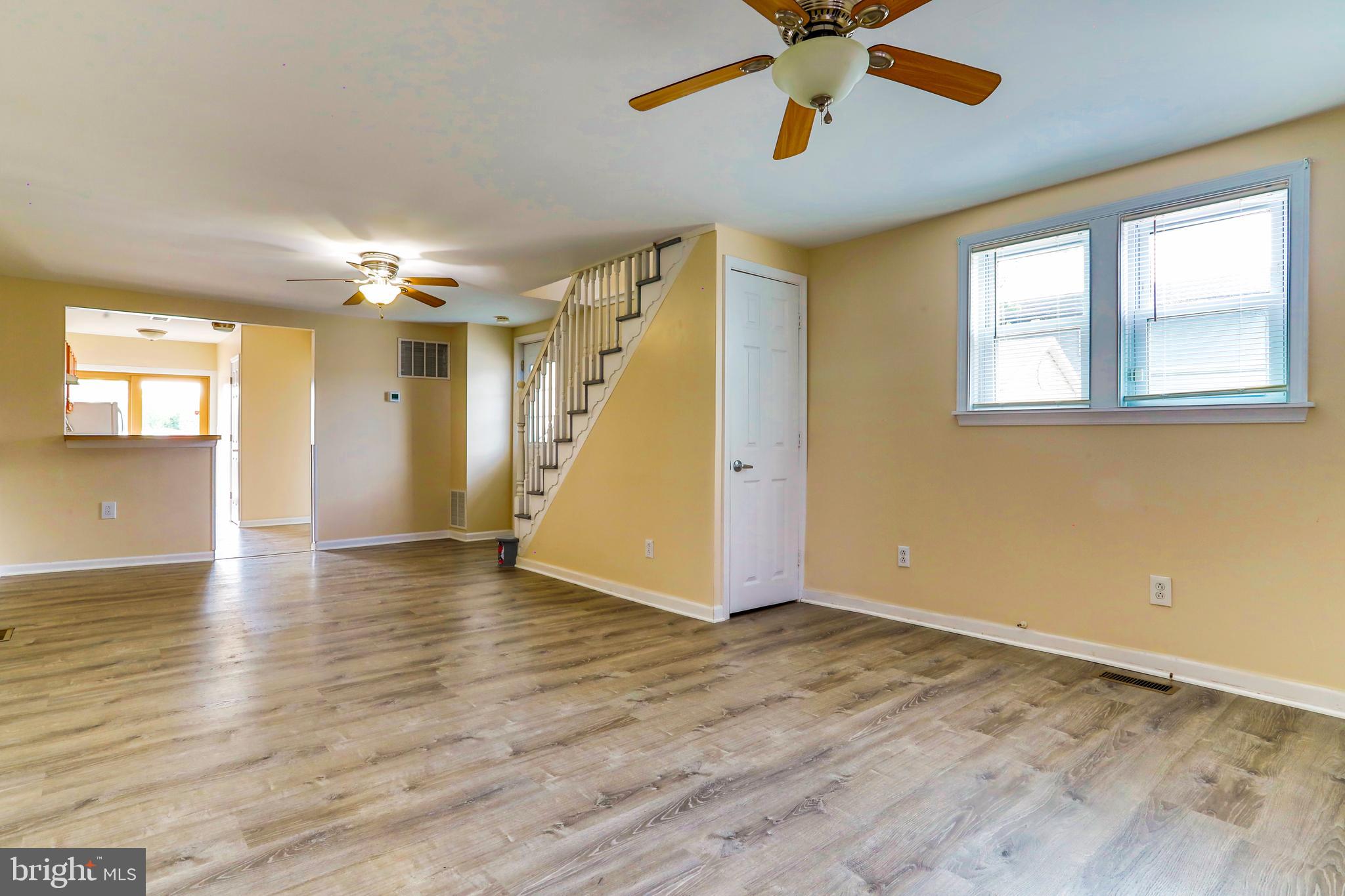 8 Creek Road Brooklawn, NJ 08030 - Photo 26 of 50 Main Family Room