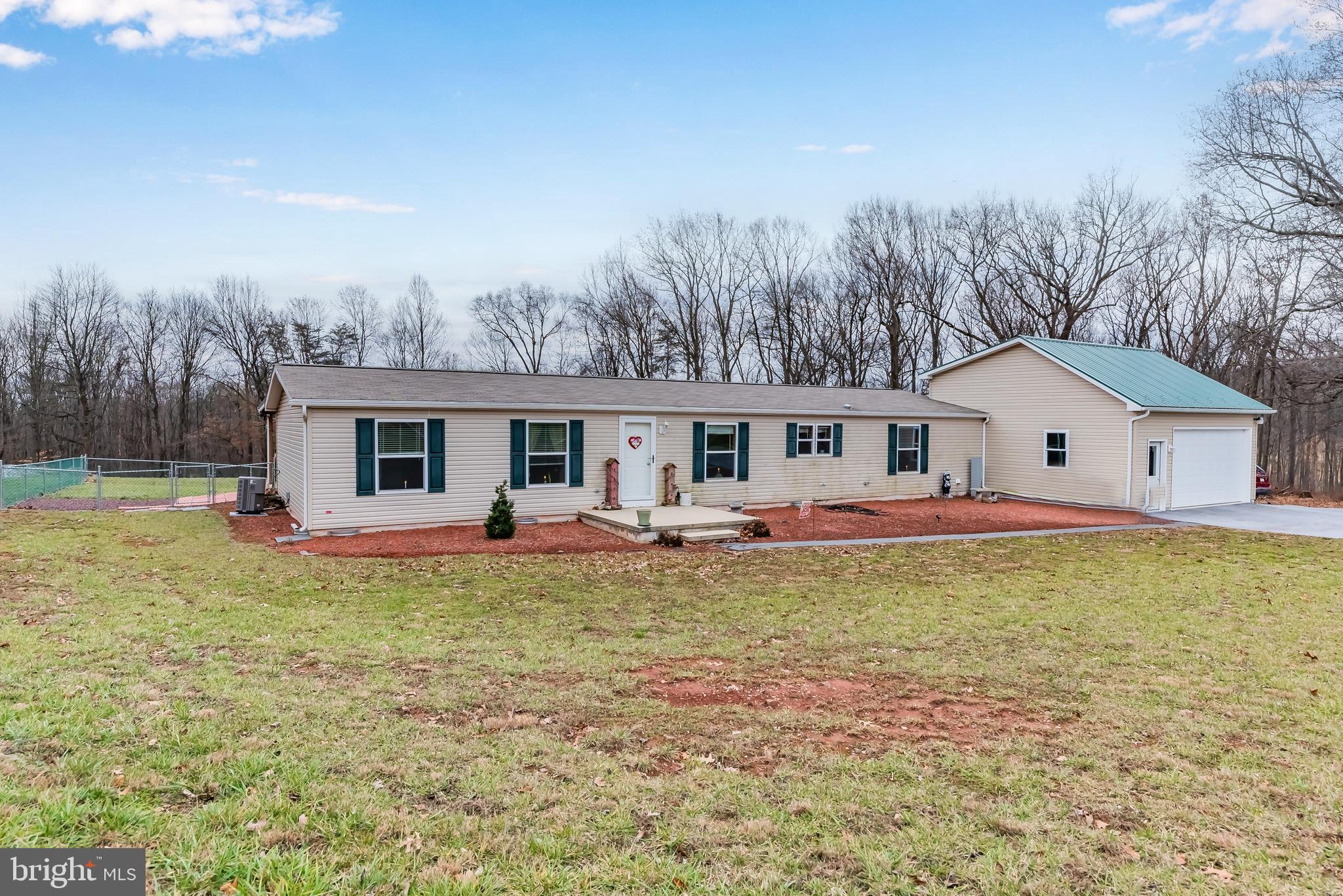 810 Cherry Orchard Road Dover, PA 17315 - Photo 3 of 41