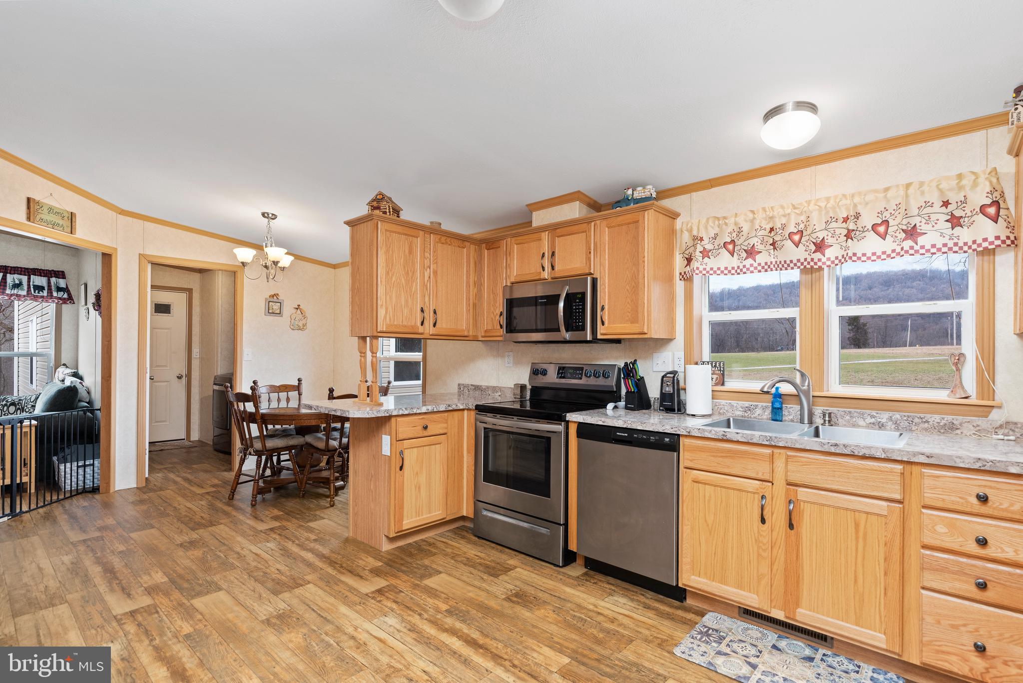 810 Cherry Orchard Road Dover, PA 17315 - Photo 8 of 41