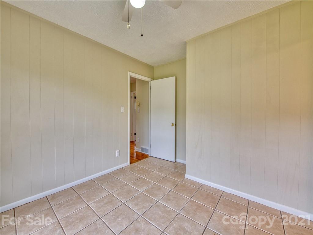 1139 Crabtree Road Waynesville, NC 28785 - Photo 14 of 24 Gallery Image 14