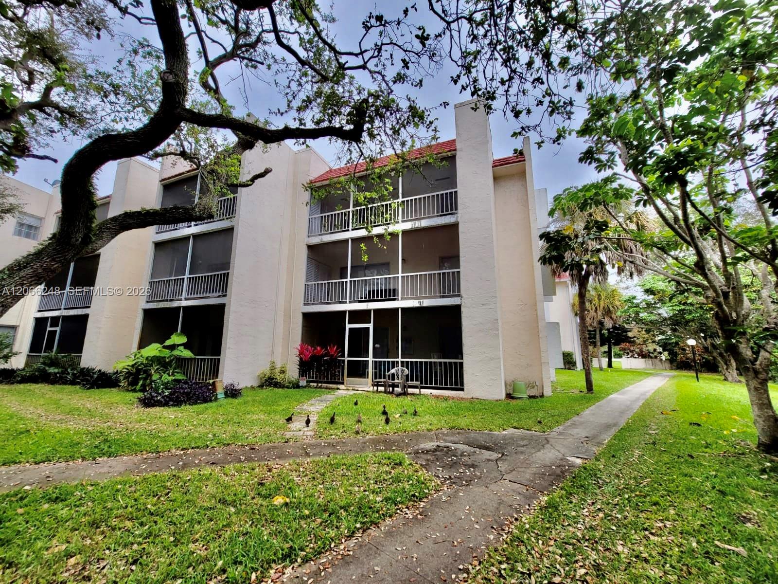 610 Northwest 13th Street, Unit 11 Boca Raton, FL 33486 - Photo 27 of 31 Gallery Image 27