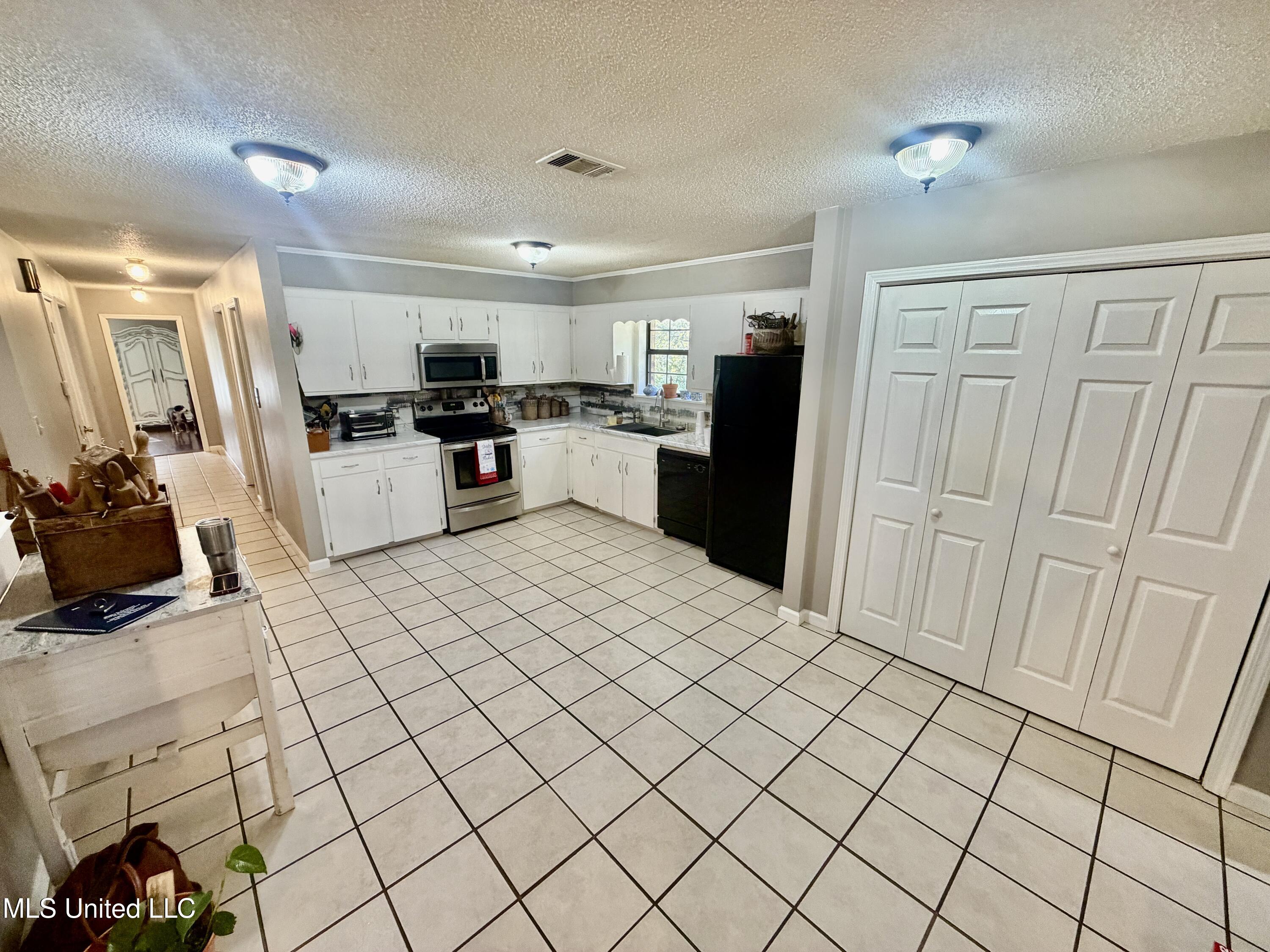 1183 Adams Road Oakland, MS 38948 - Photo 5 of 22 IMG_0564
