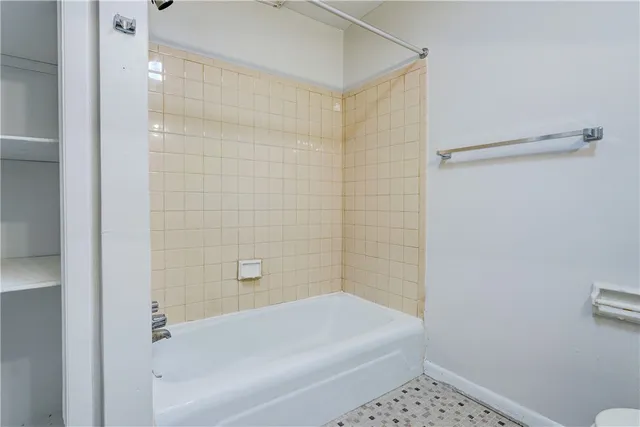 $1,195 | 404 Main Street, Unit A8, East Rochester, NY 14445