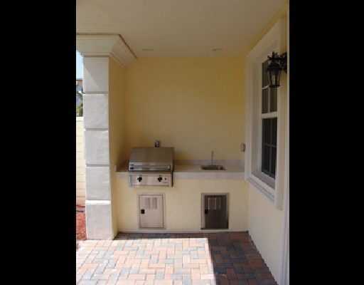 5530 Northeast Trieste Terrace Boca Raton, FL 33487 - Photo 5 of 10 Additional Photo