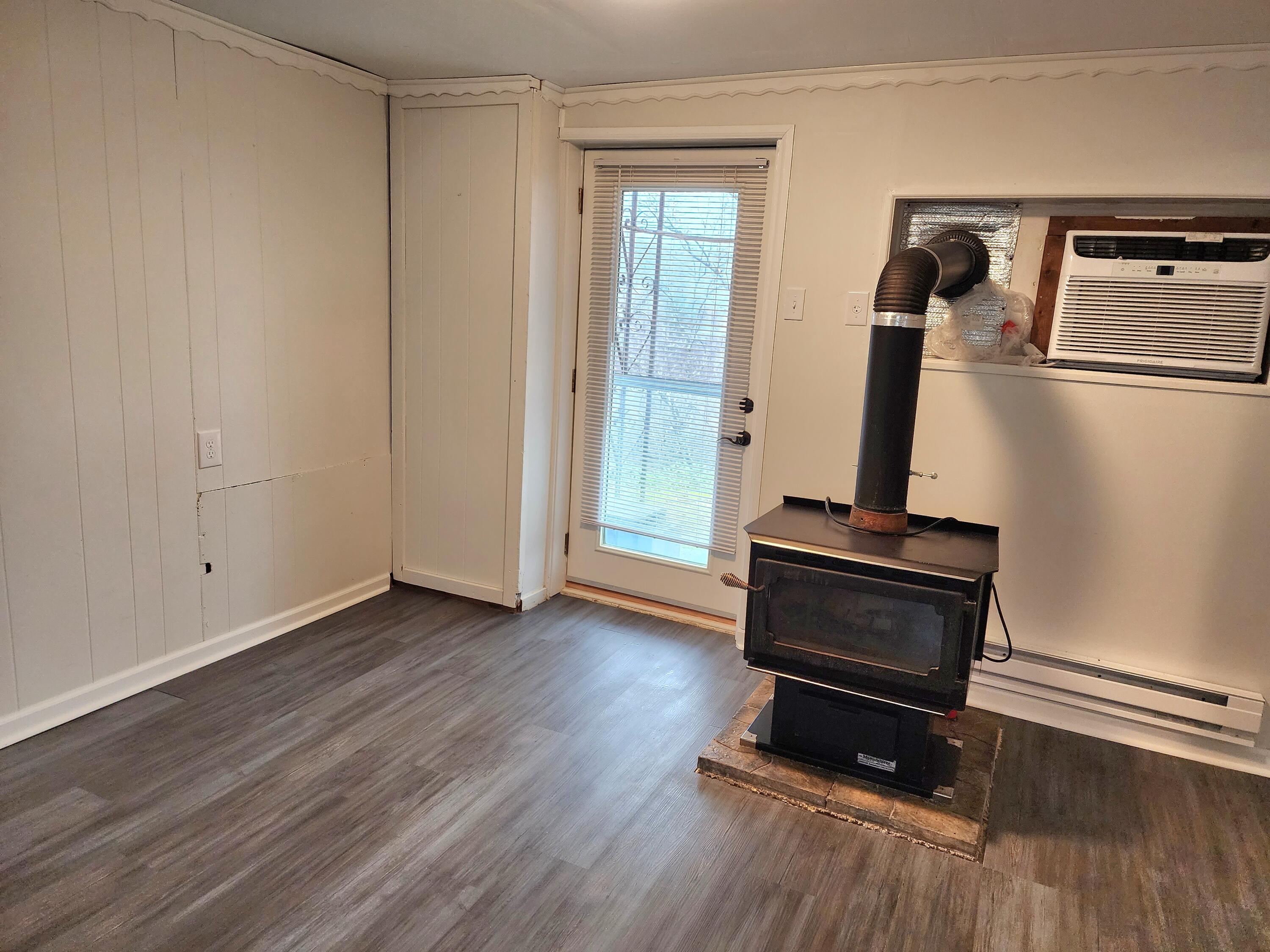 2141 Blue John Road Burnside, KY 42519 - Photo 10 of 32 20221206_144500