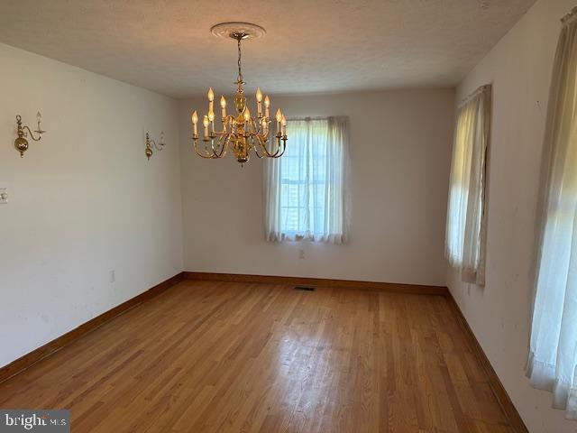 29400 Secretariat Road Ruther Glen, VA 22546 - Photo 8 of 16 Dining room