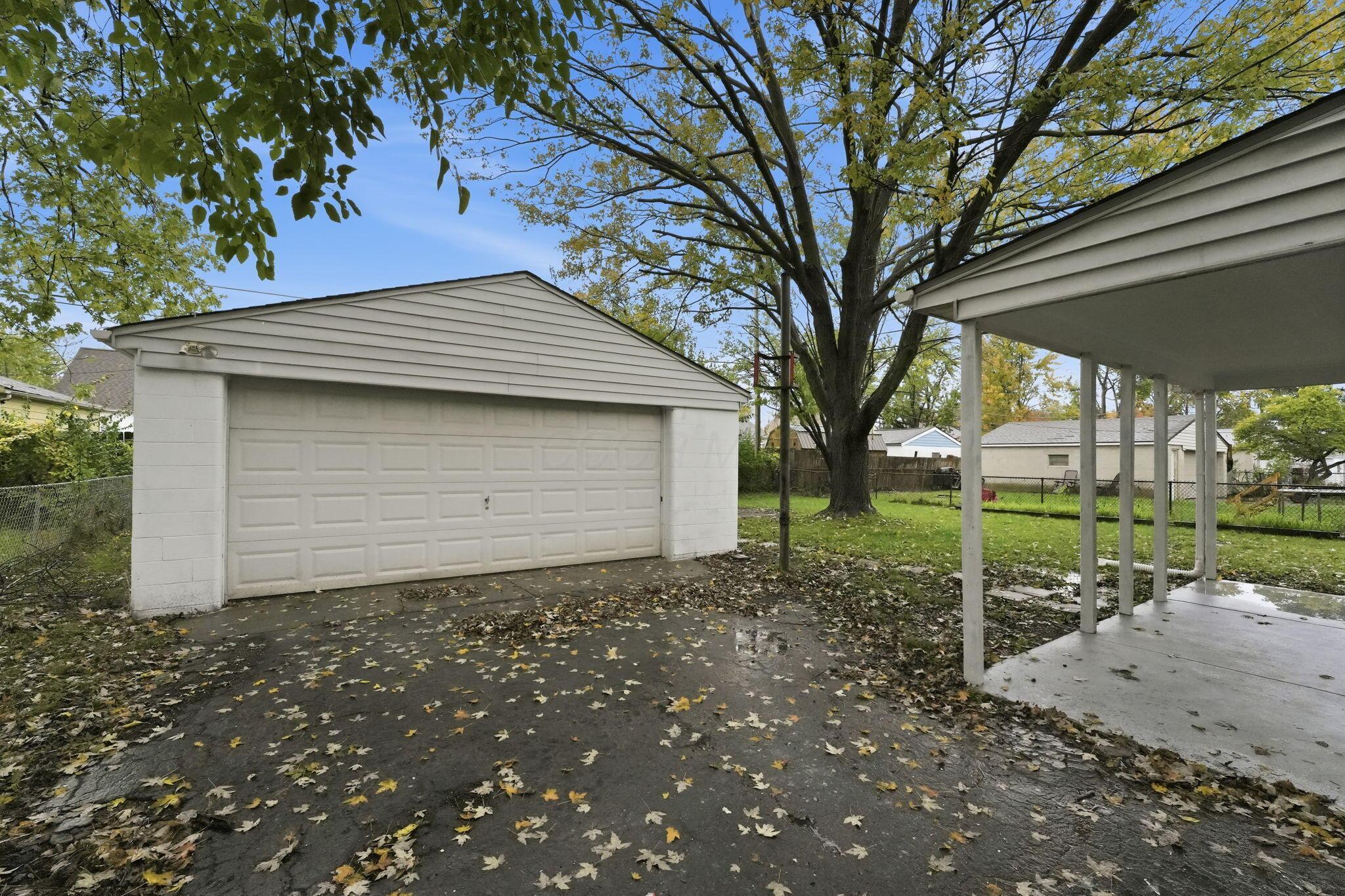 241 Sturbridge Road Columbus, OH 43228 - Photo 44 of 49 2-web-or-mls-242-sturbridge-rd