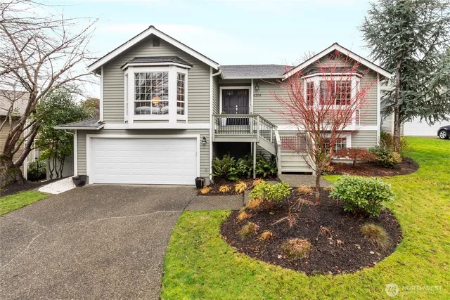$6,400 | 6304 110th Avenue Northeast, Kirkland, WA 98033