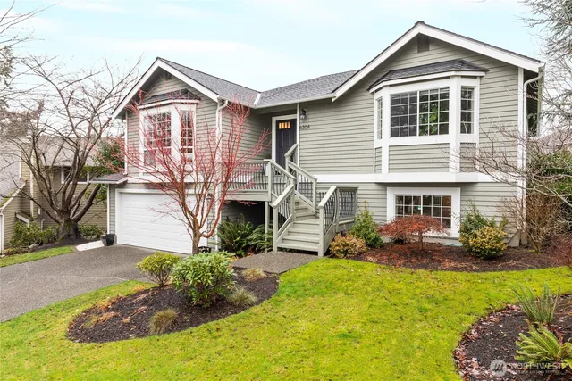 $6,400 | 6304 110th Avenue Northeast, Kirkland, WA 98033