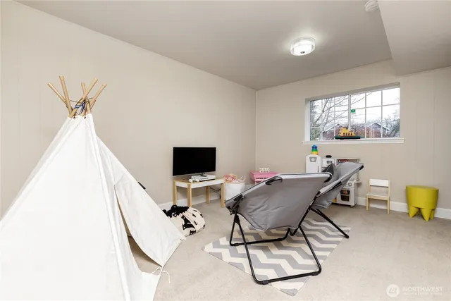 $6,400 | 6304 110th Avenue Northeast, Kirkland, WA 98033